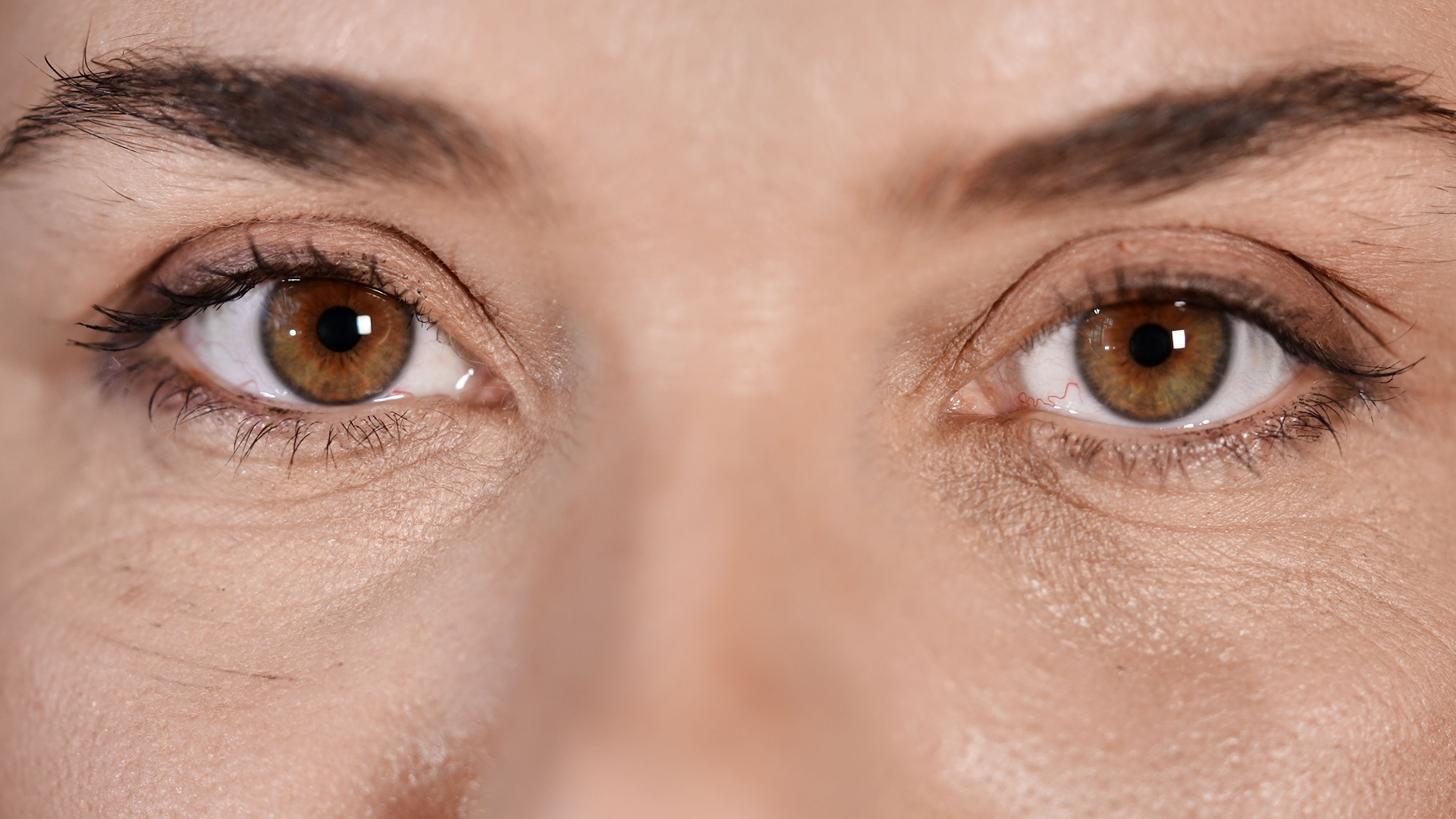 close-up-of-woman-s-eyes-2026-01-05-00-16-31-utc